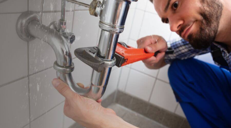Expert burst pipe repair services in Rule, TX